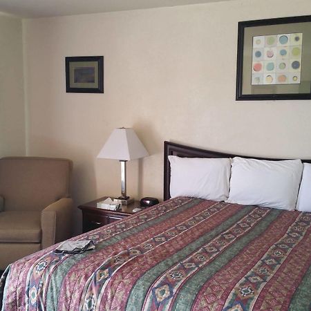 Budget Inn Мохаве Экстерьер фото