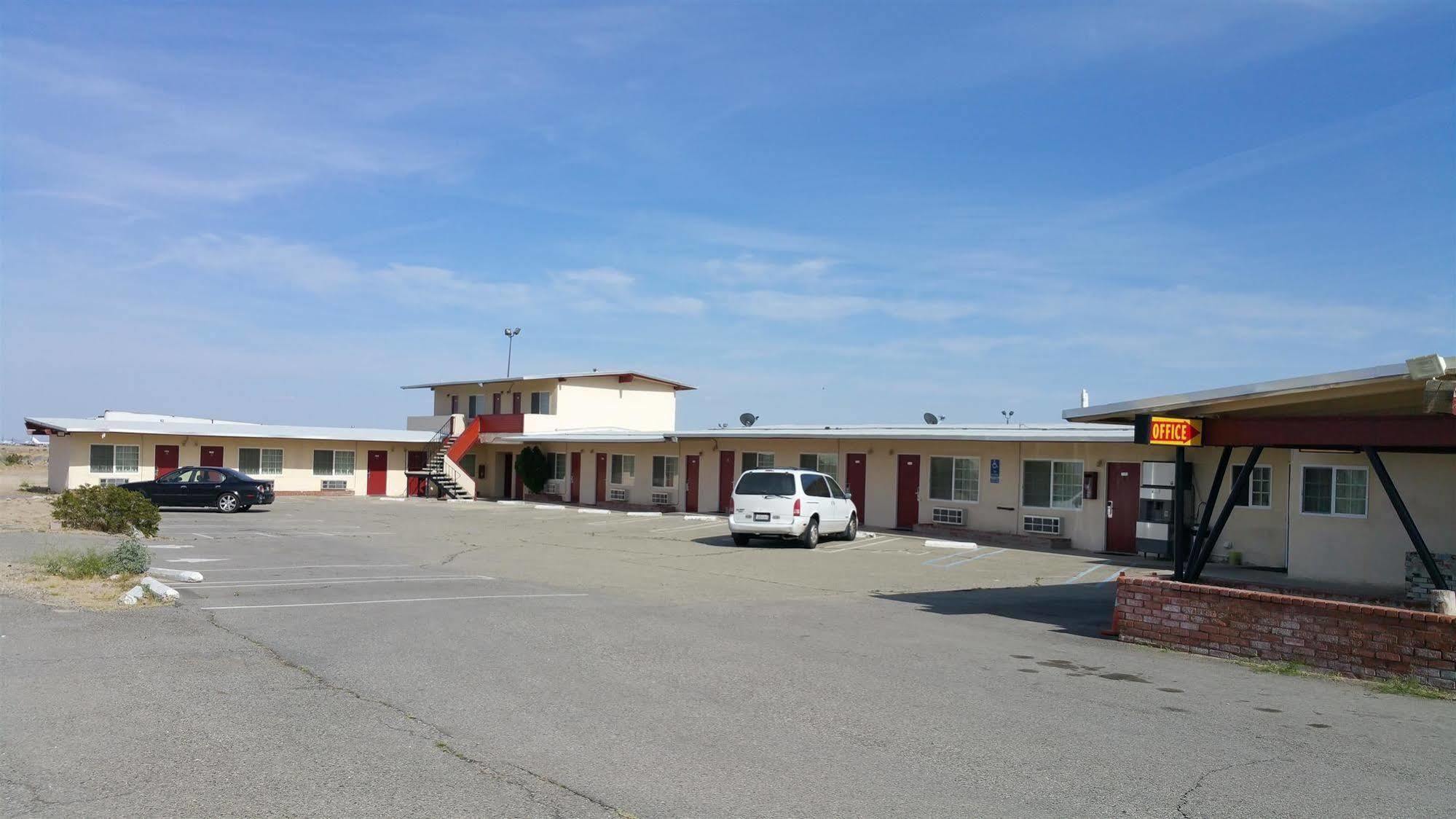 Budget Inn Мохаве Экстерьер фото